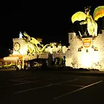 Merlin's Camp Kemping